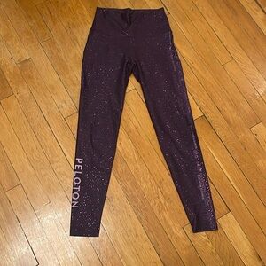 Peloton Sundays with love leggings